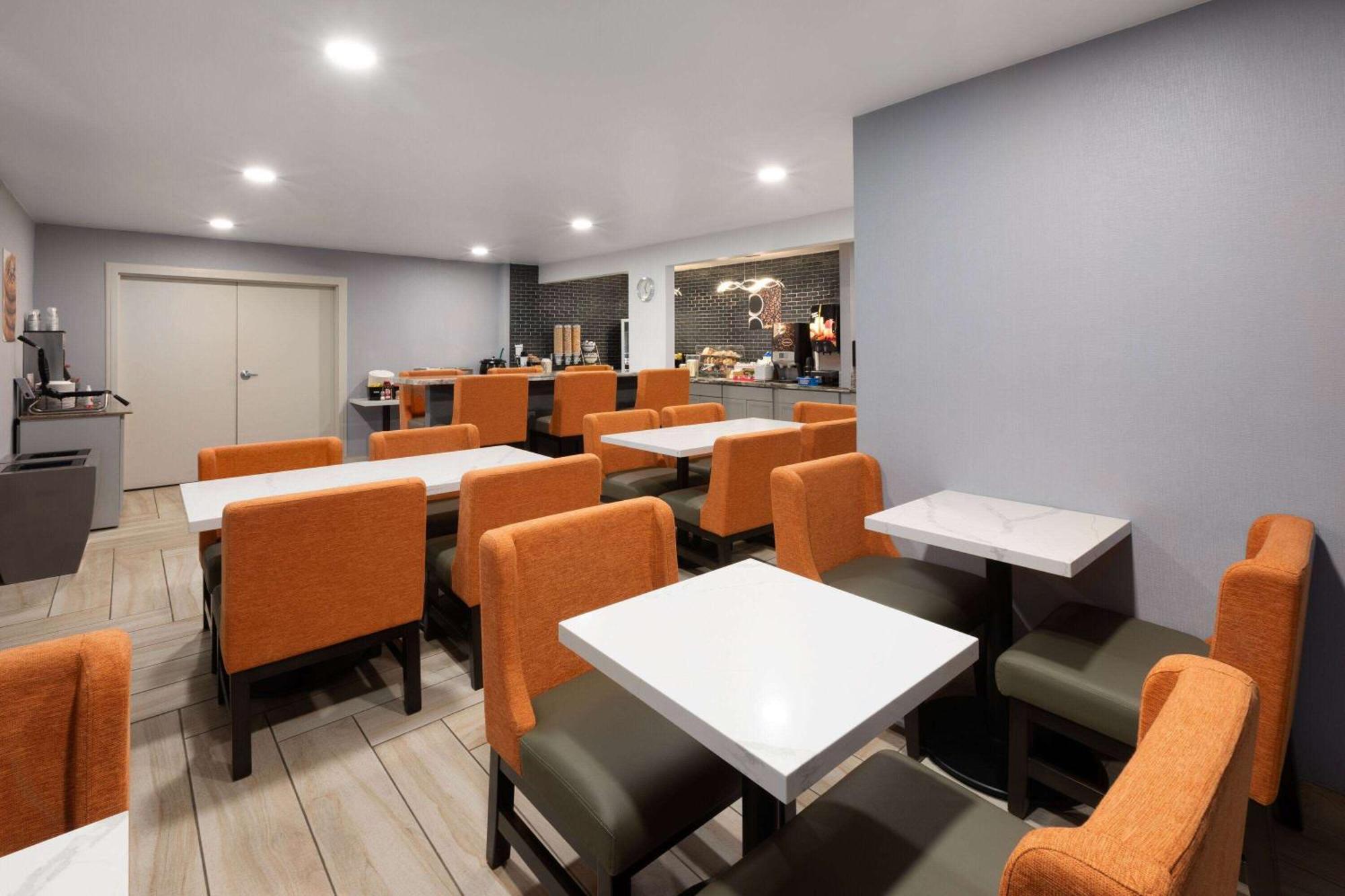 La Quinta Inn By Wyndham Sheboygan Εξωτερικό φωτογραφία
