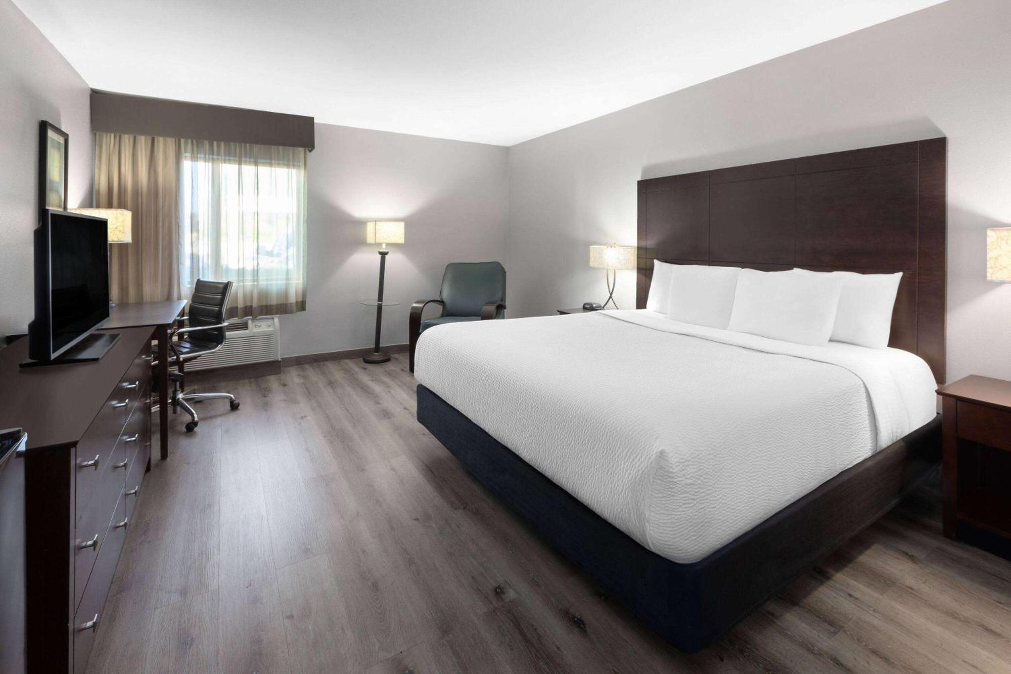 La Quinta Inn By Wyndham Sheboygan Εξωτερικό φωτογραφία