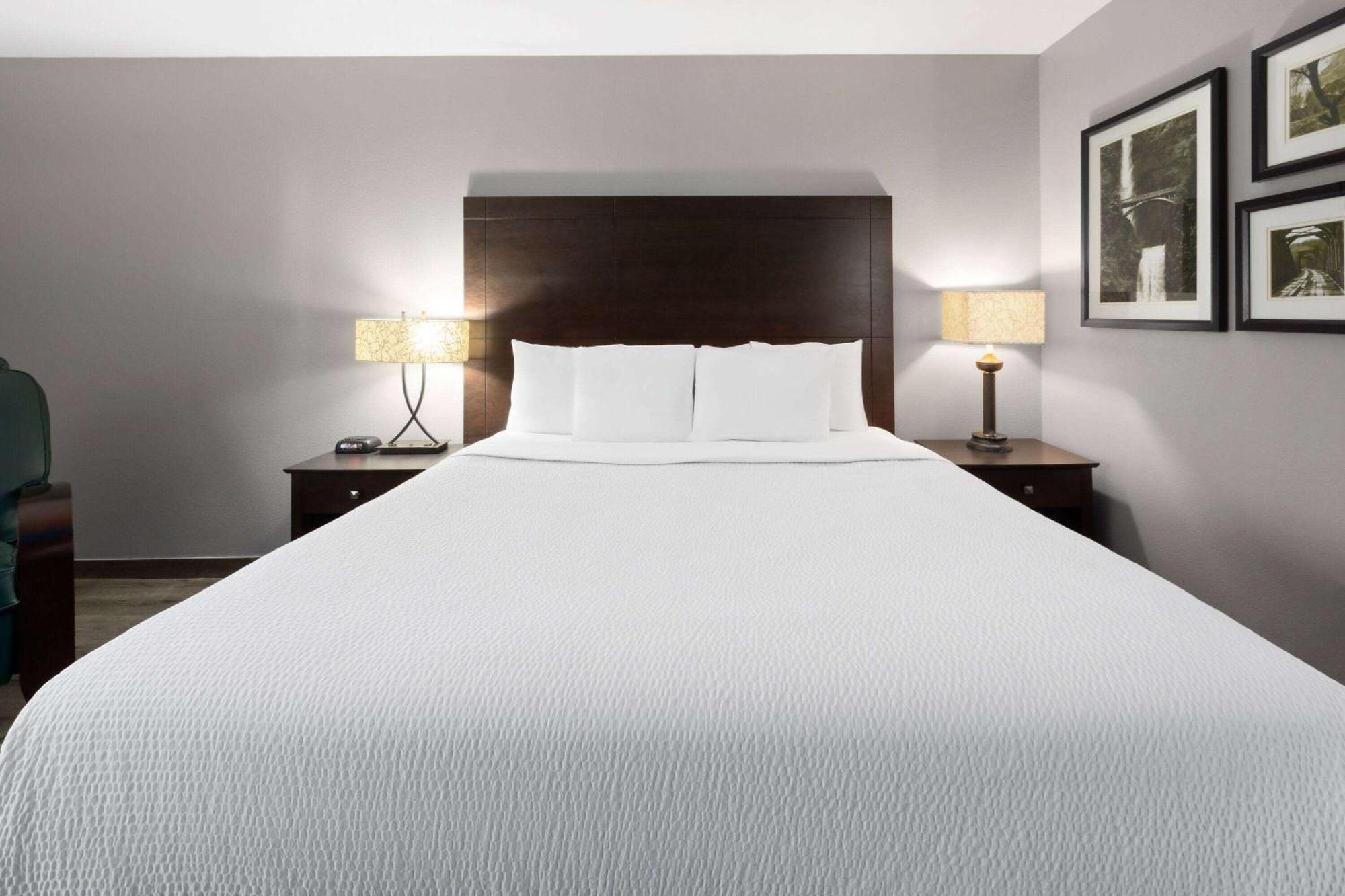 La Quinta Inn By Wyndham Sheboygan Εξωτερικό φωτογραφία